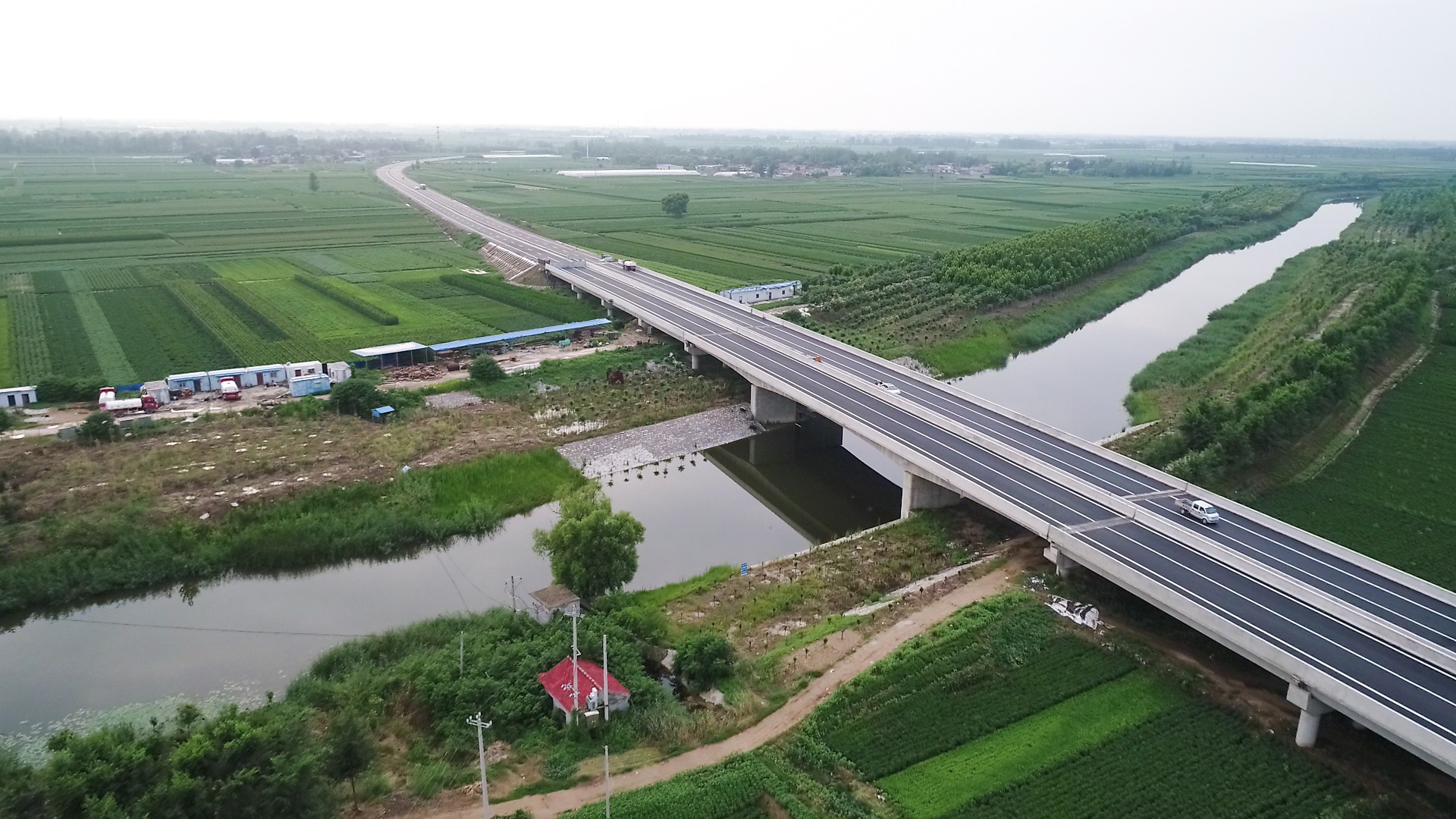 金鄉(xiāng)105國(guó)道工程